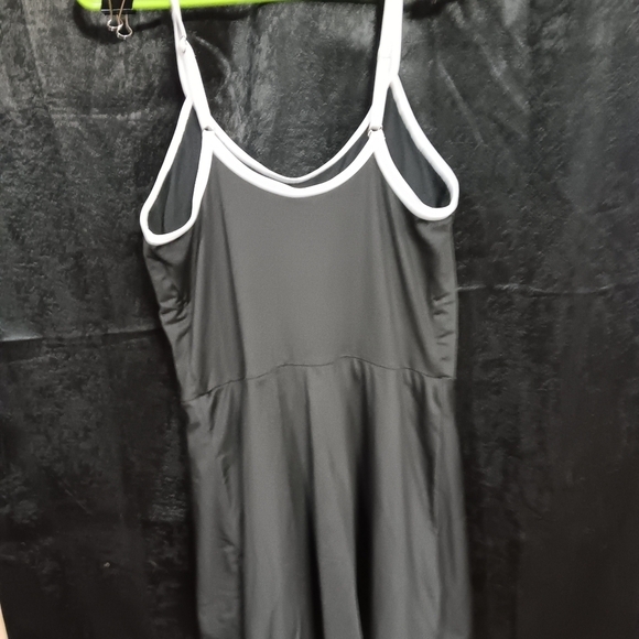 NWOT black and white X-large shein skort - Picture 2 of 4